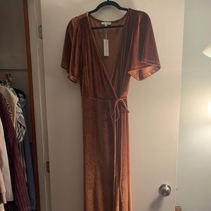 Meghan Spice Velvet Wrap Maxi Dress (Baltic Børn)